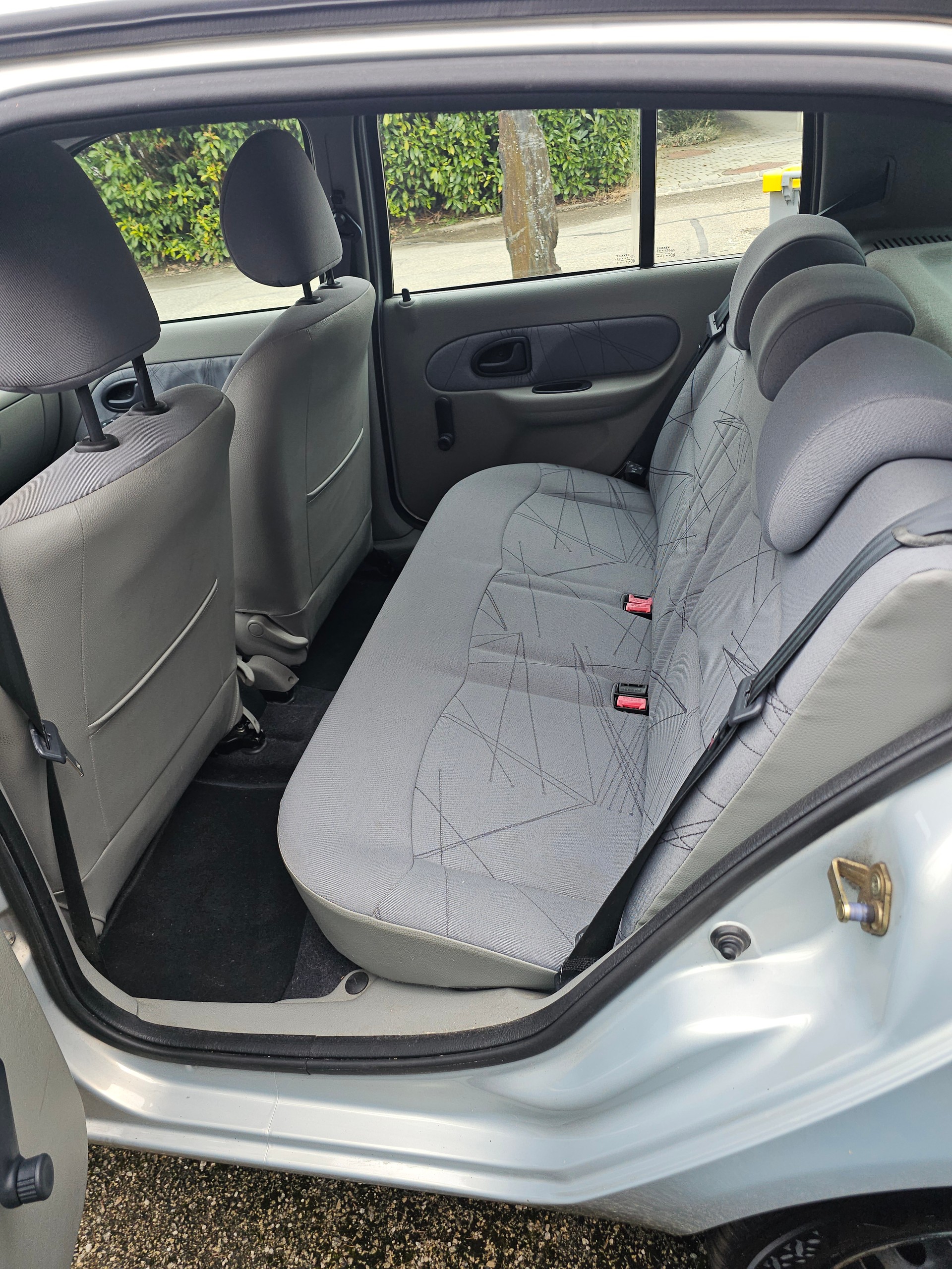 RENAULT Clio 1.2 Authentique Pack-image-7