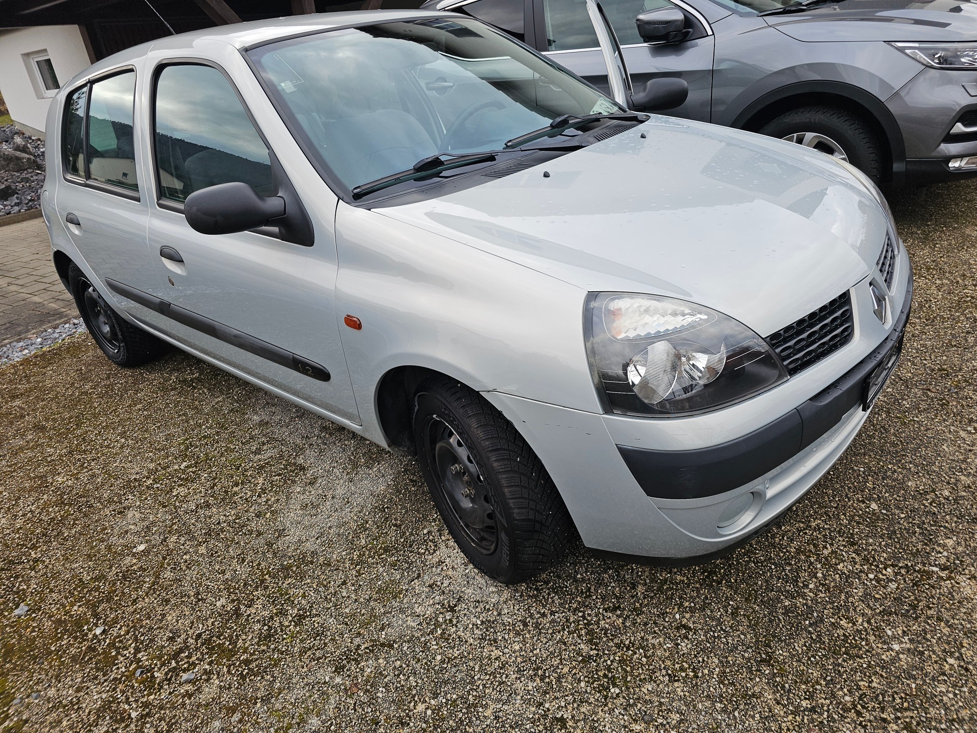 RENAULT Clio 1.2 Authentique Pack