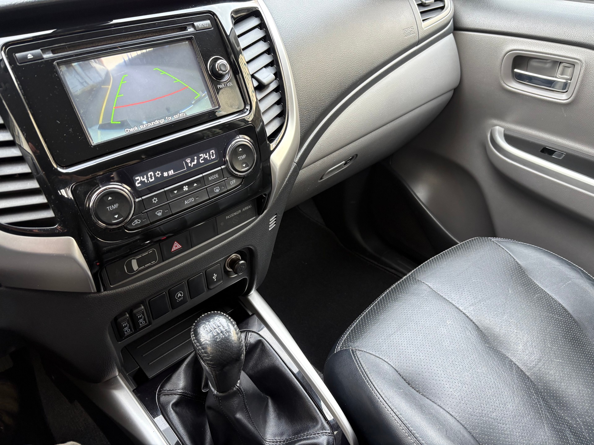 MITSUBISHI L 200 2.4 Style Anniversary Double Cab-image-12