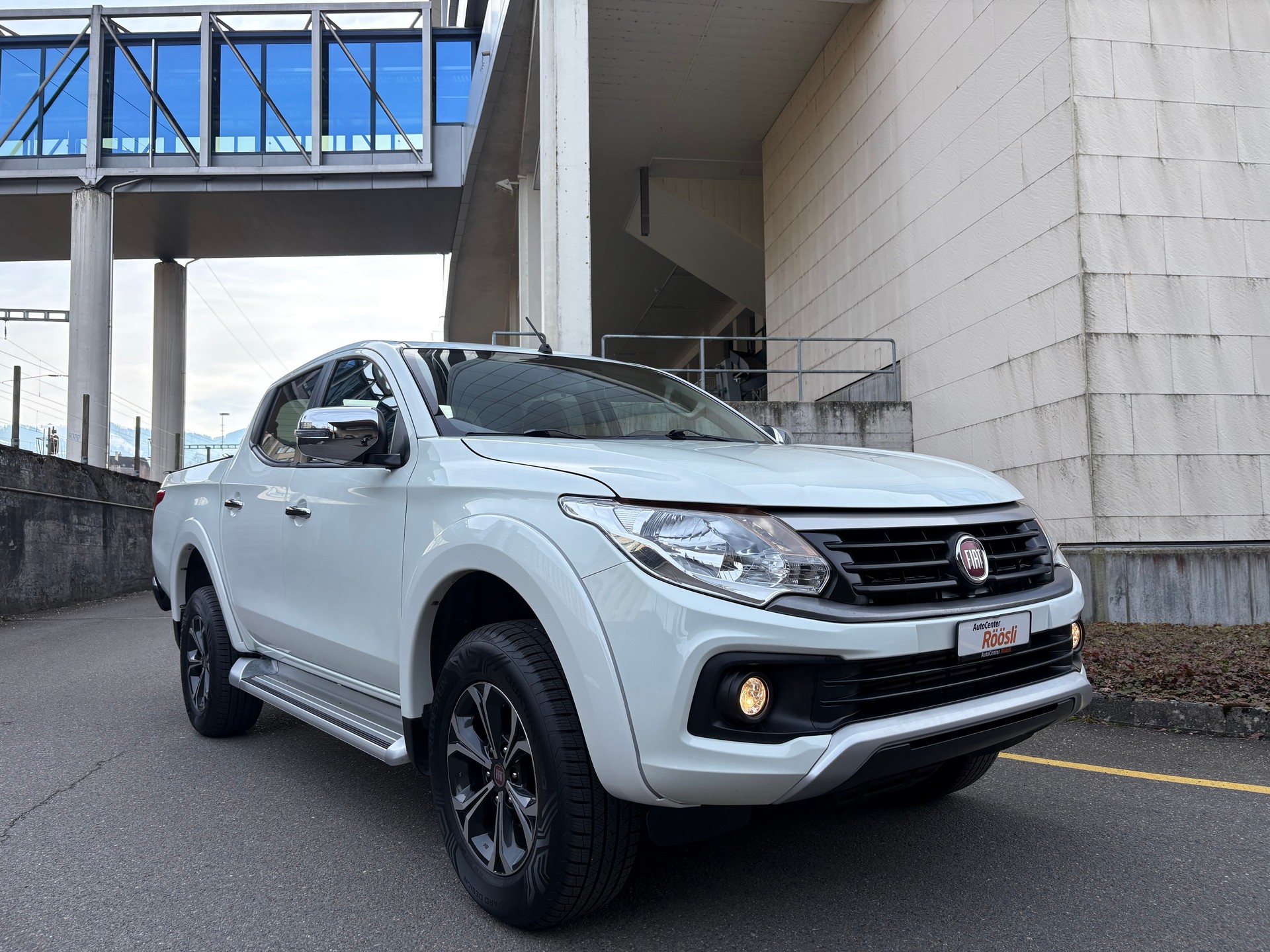 MITSUBISHI L 200 2.4 Style Anniversary Double Cab-image-2