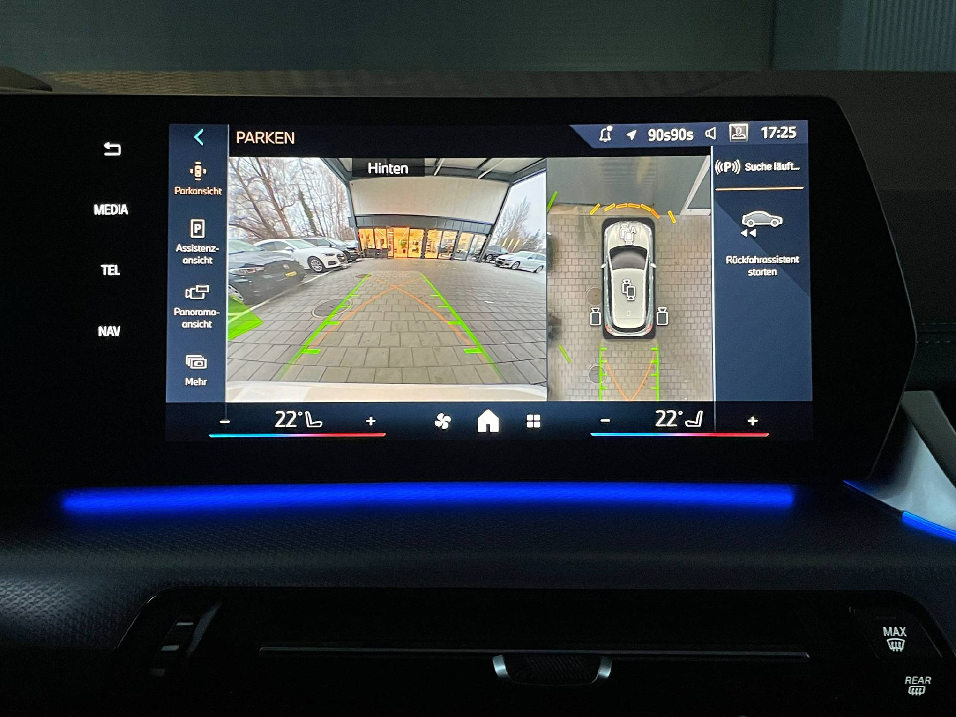BMW 218d SDKG Active Tourer-image-12