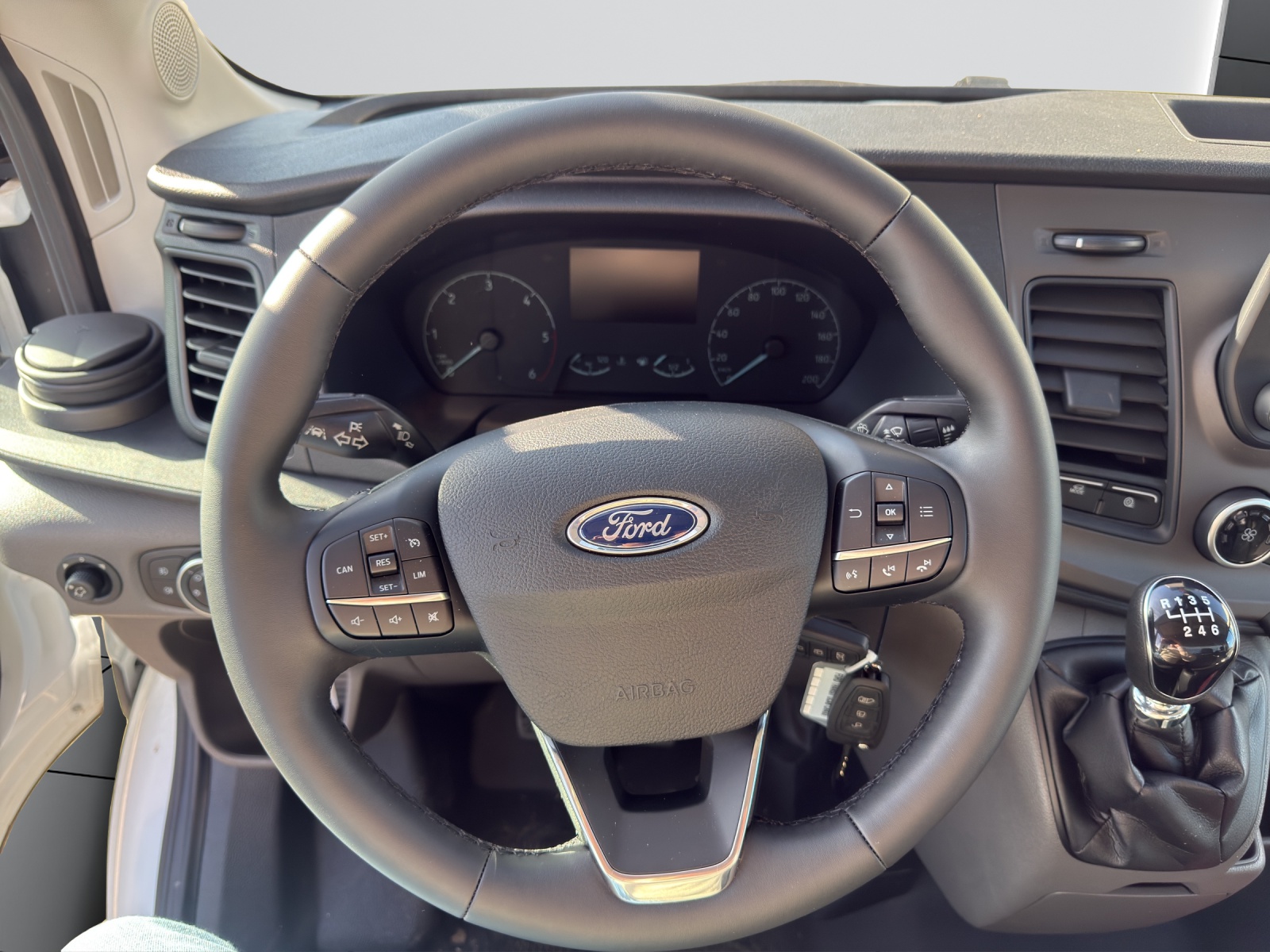 FORD Transit 470 L2 Trend 2.0 TDCi 170 RWD-image-12