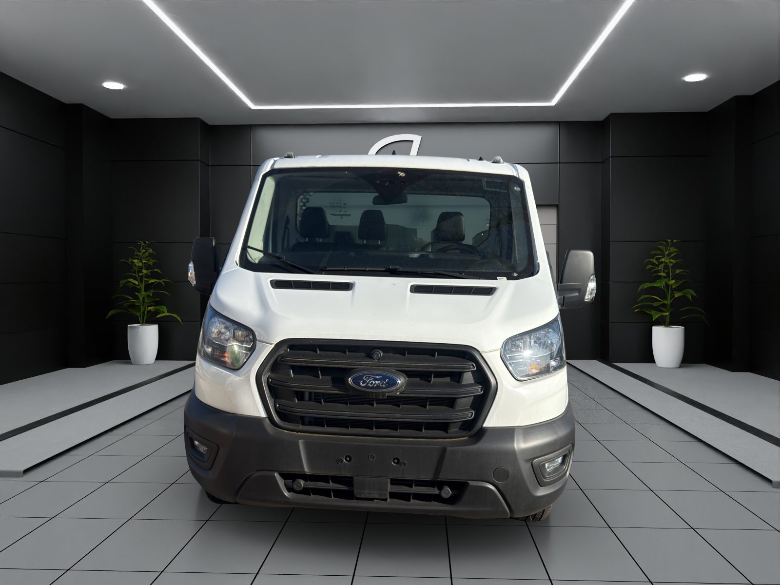 FORD Transit 470 L2 Trend 2.0 TDCi 170 RWD-showroom-element-1