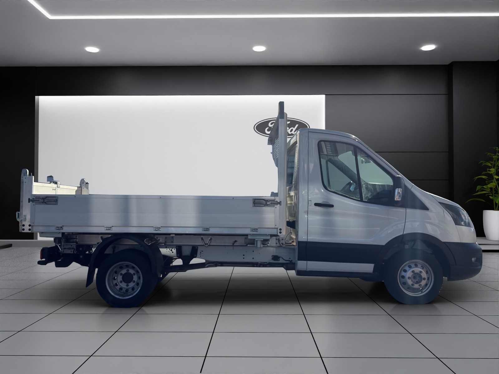 FORD Transit 470 L2 Trend 2.0 TDCi 170 RWD-showroom-element-2