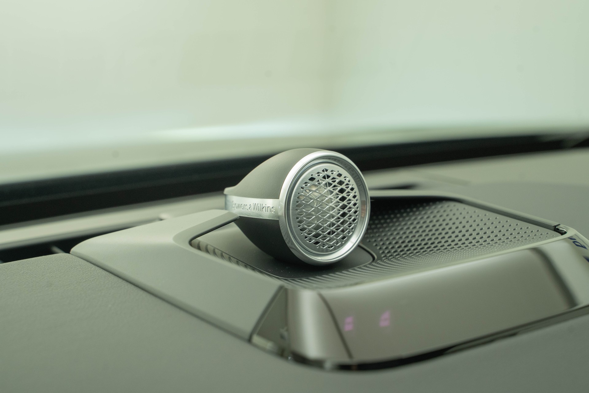 VOLVO ES90 Ultra-image-12