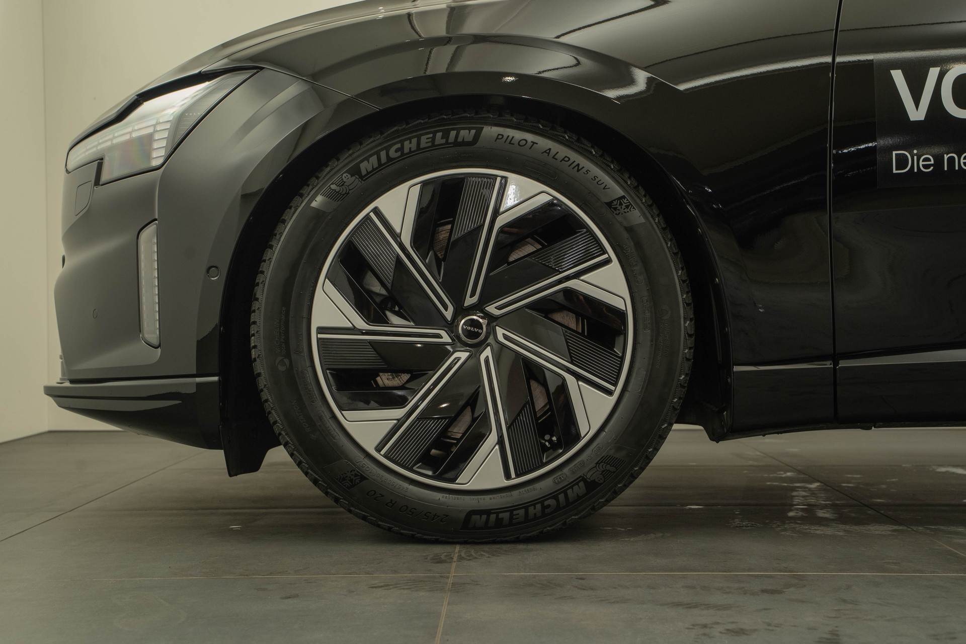 VOLVO ES90 Ultra-image-15