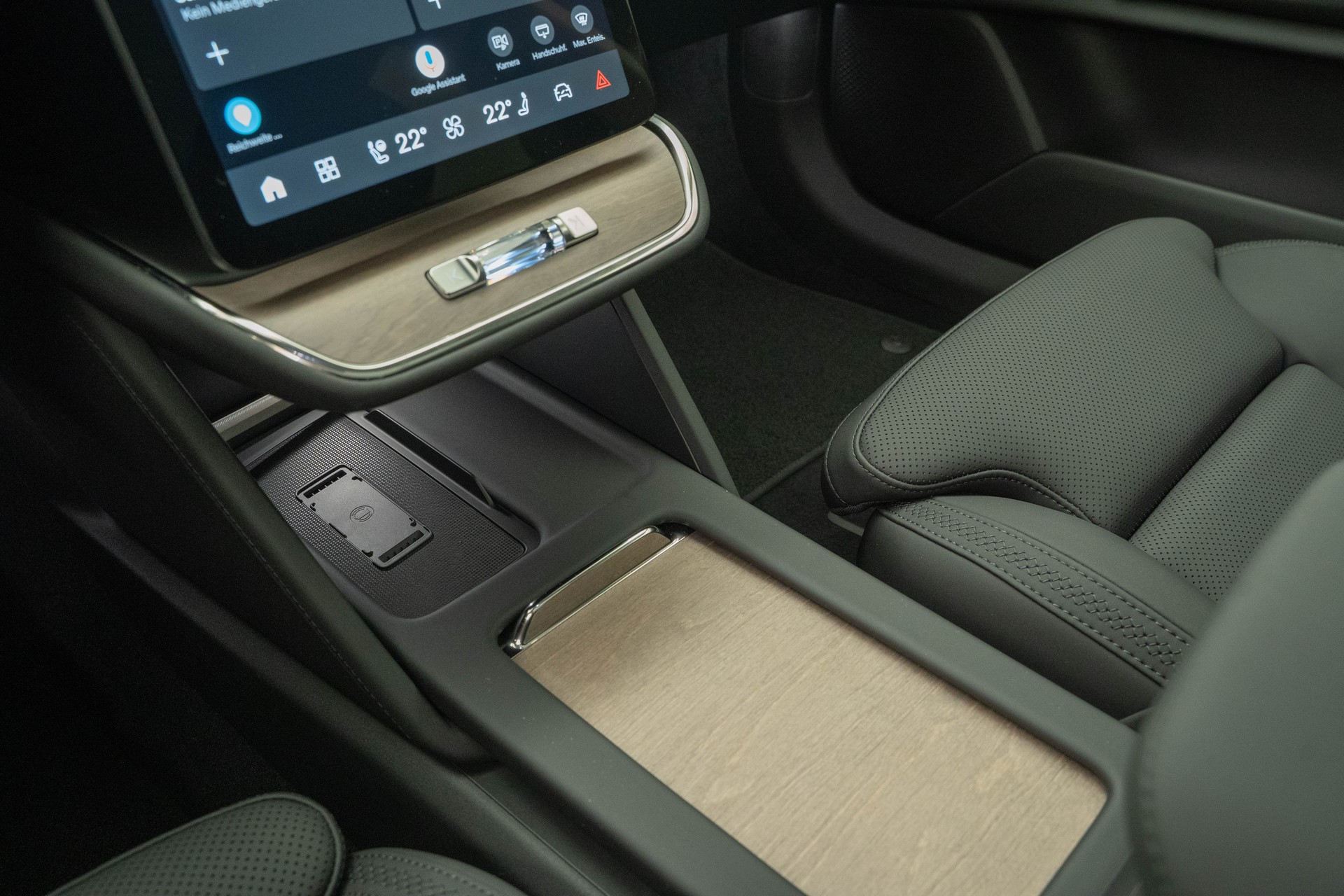 VOLVO ES90 Ultra-image-11