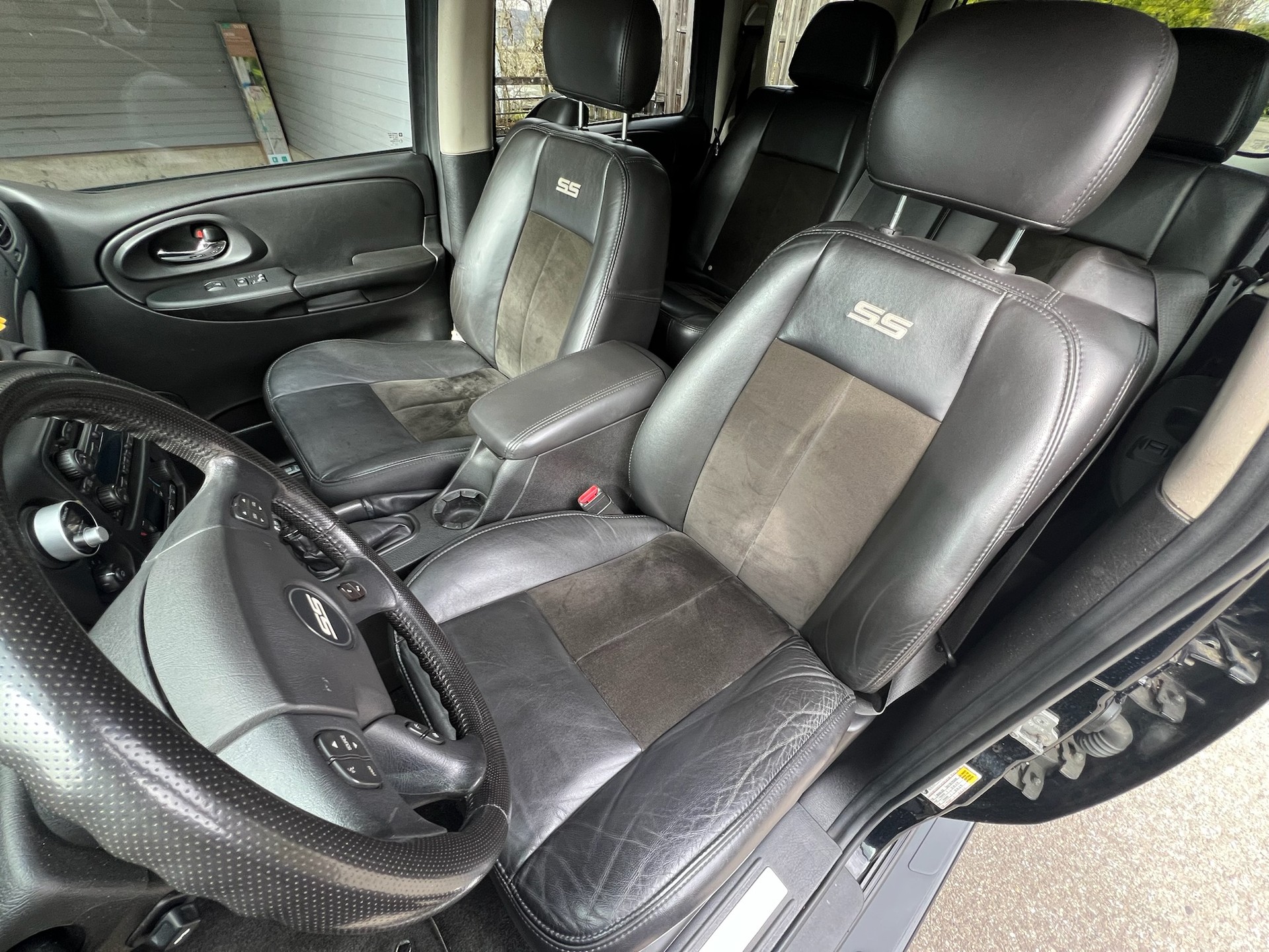 CHEVROLET SS 6.0 LS-2-image-16