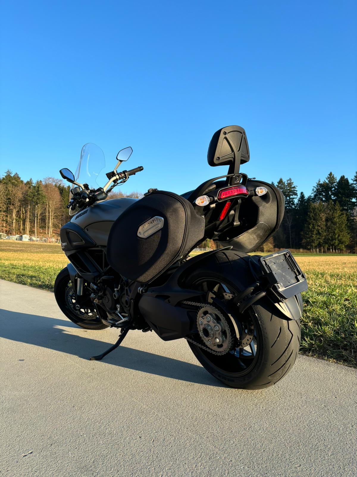 DUCATI Diavel 1200 Strada-image-7