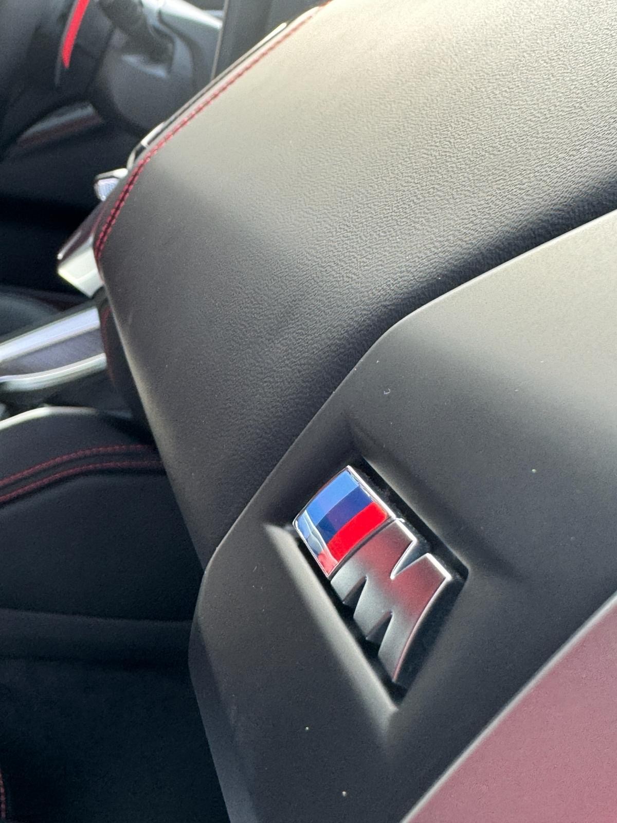 BMW XM xDrive PHEV Steptronic Label Red-image-6