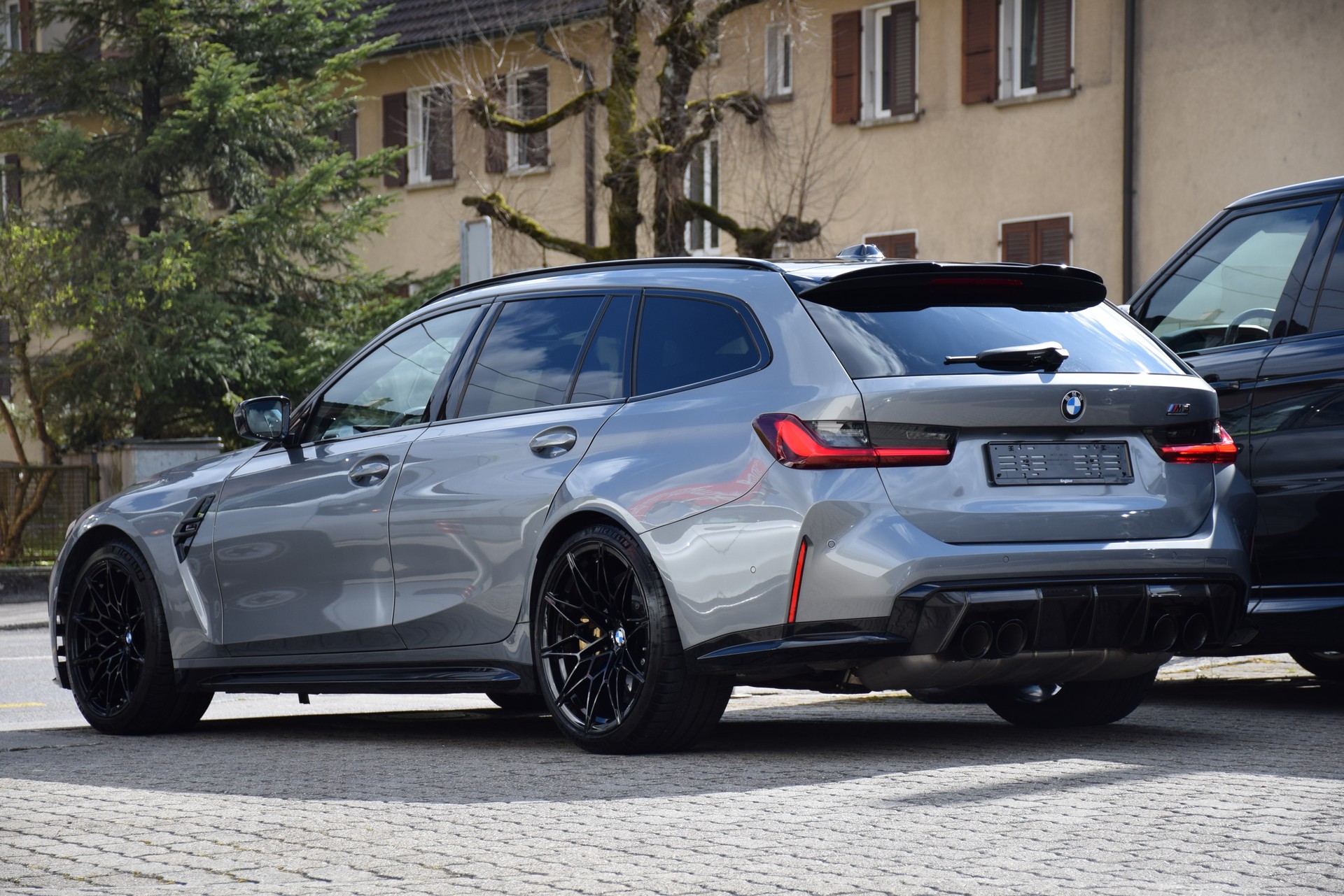 BMW M3 Touring xDrive Competition M LCI-image-7