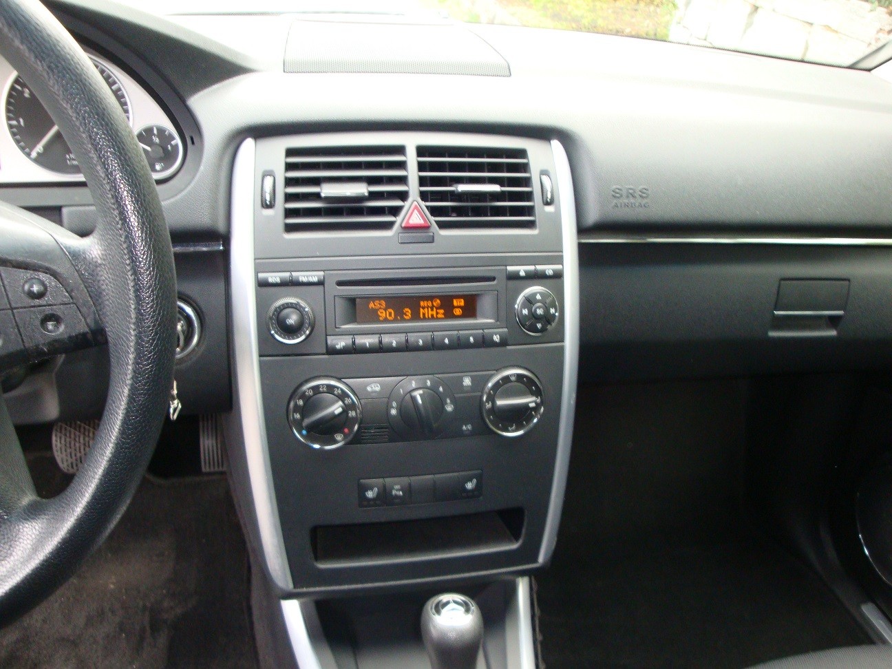 MERCEDES-BENZ B 170-image-8