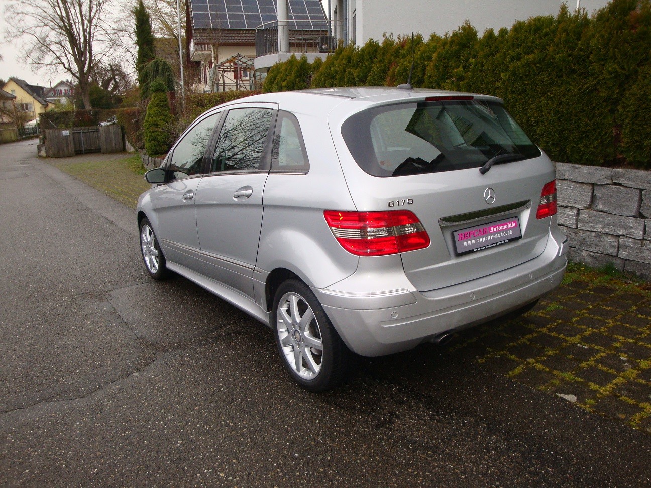 MERCEDES-BENZ B 170-showroom-element-3
