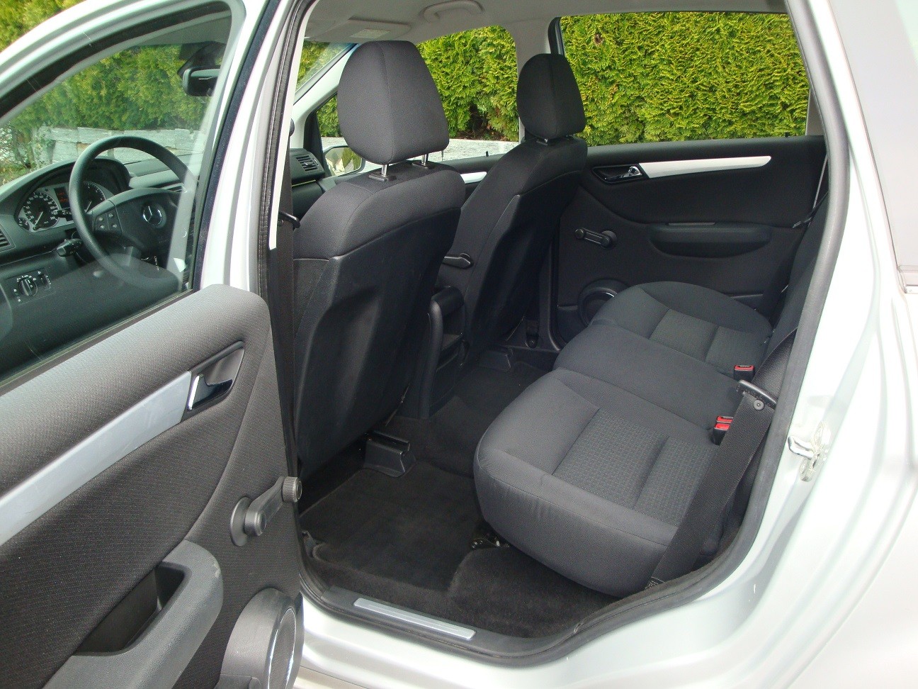 MERCEDES-BENZ B 170-image-5