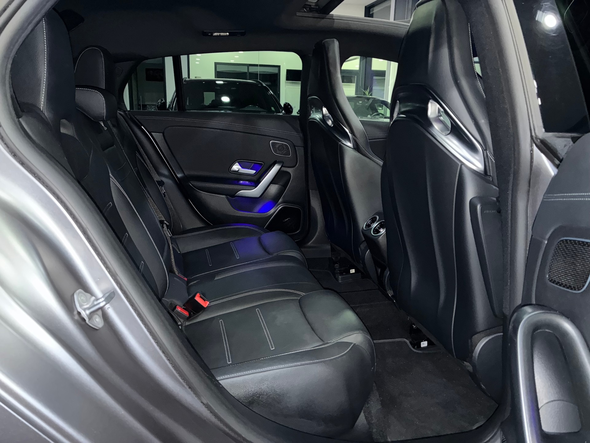MERCEDES-BENZ CLA Shooting Brake 45 S AMG 4Matic+ 8G-DCT-image-12