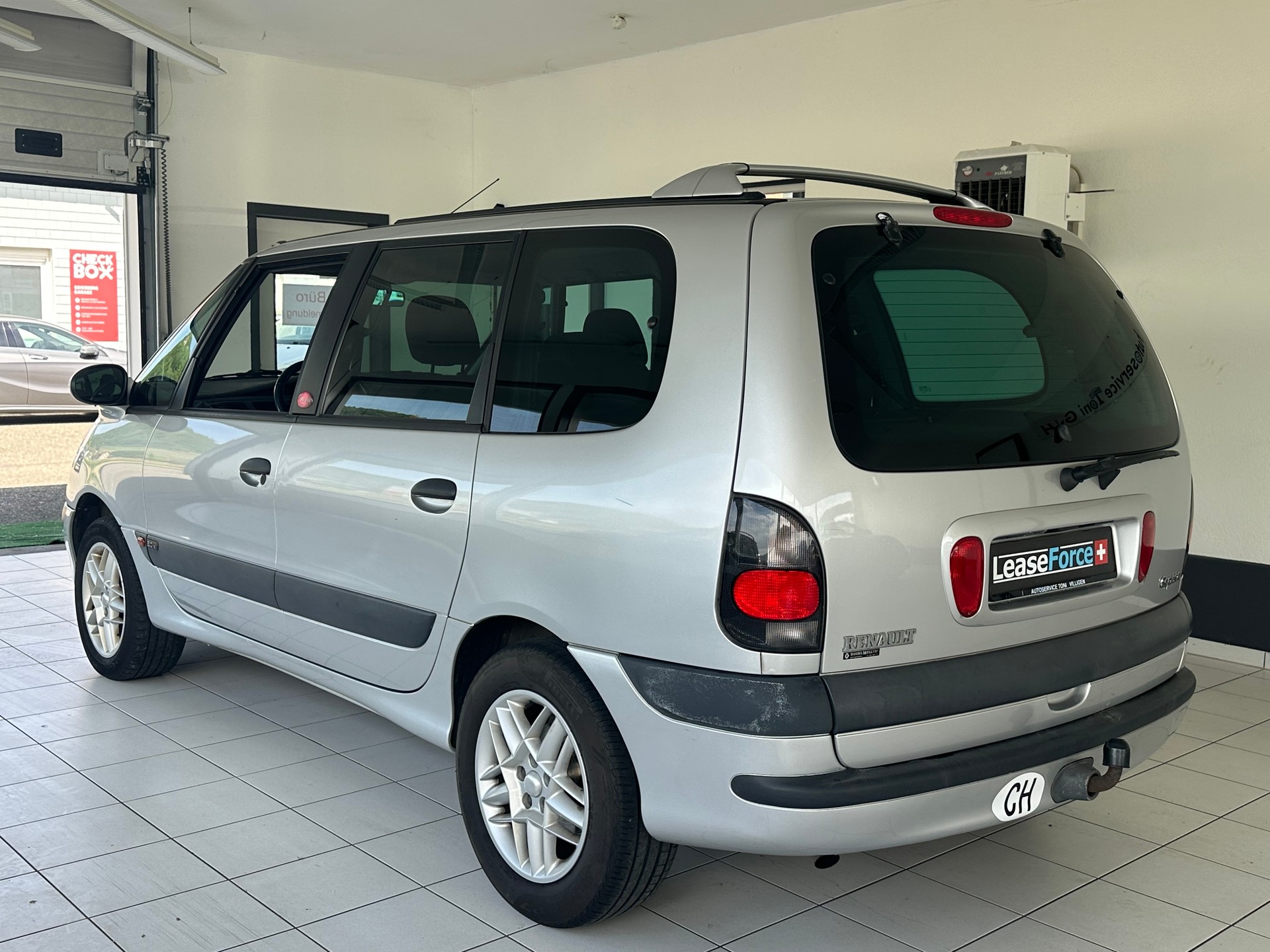 RENAULT Grand Espace 2.0 16V Expression-image-6