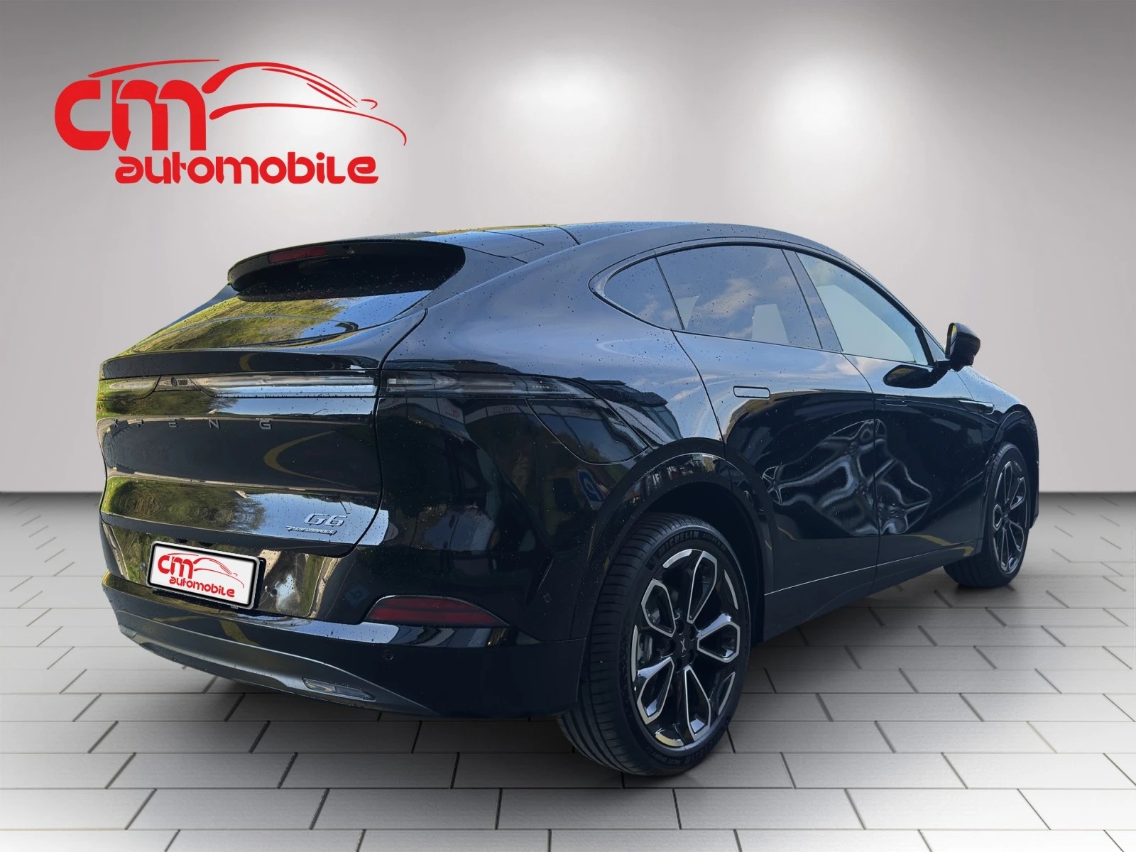 XPENG 80kWh Performance AWD-showroom-element-2