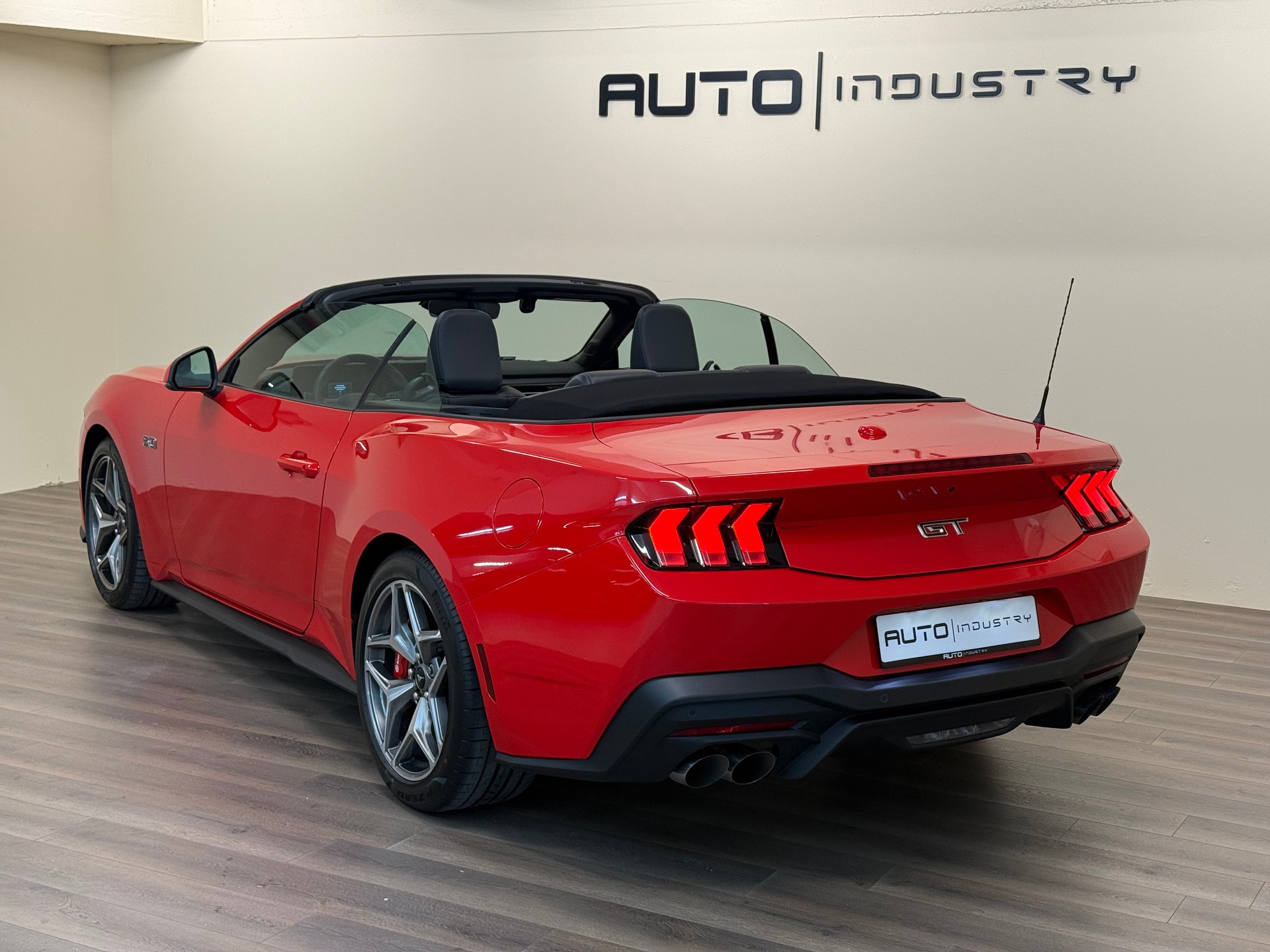 FORD Mustang Convertible 5.0 V8 GT Automat-image-12