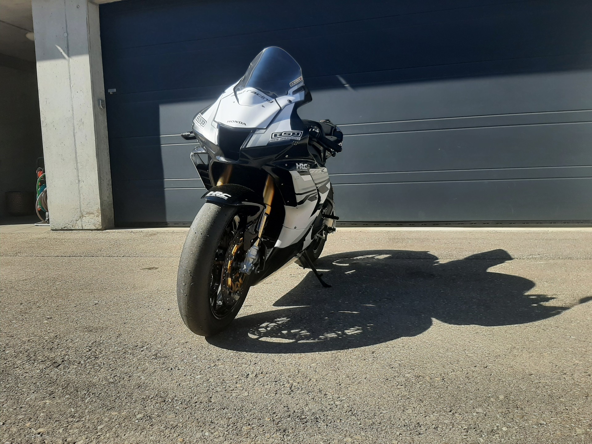 HONDA CBR 1000 RR-R SP-image-3
