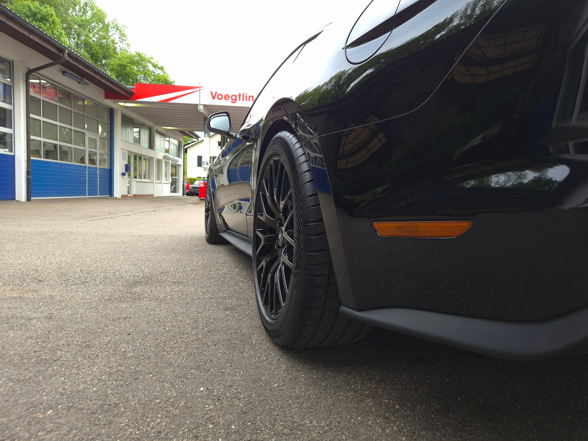 FORD Mustang Fastback 5.0 V8 GT Automat-image-10