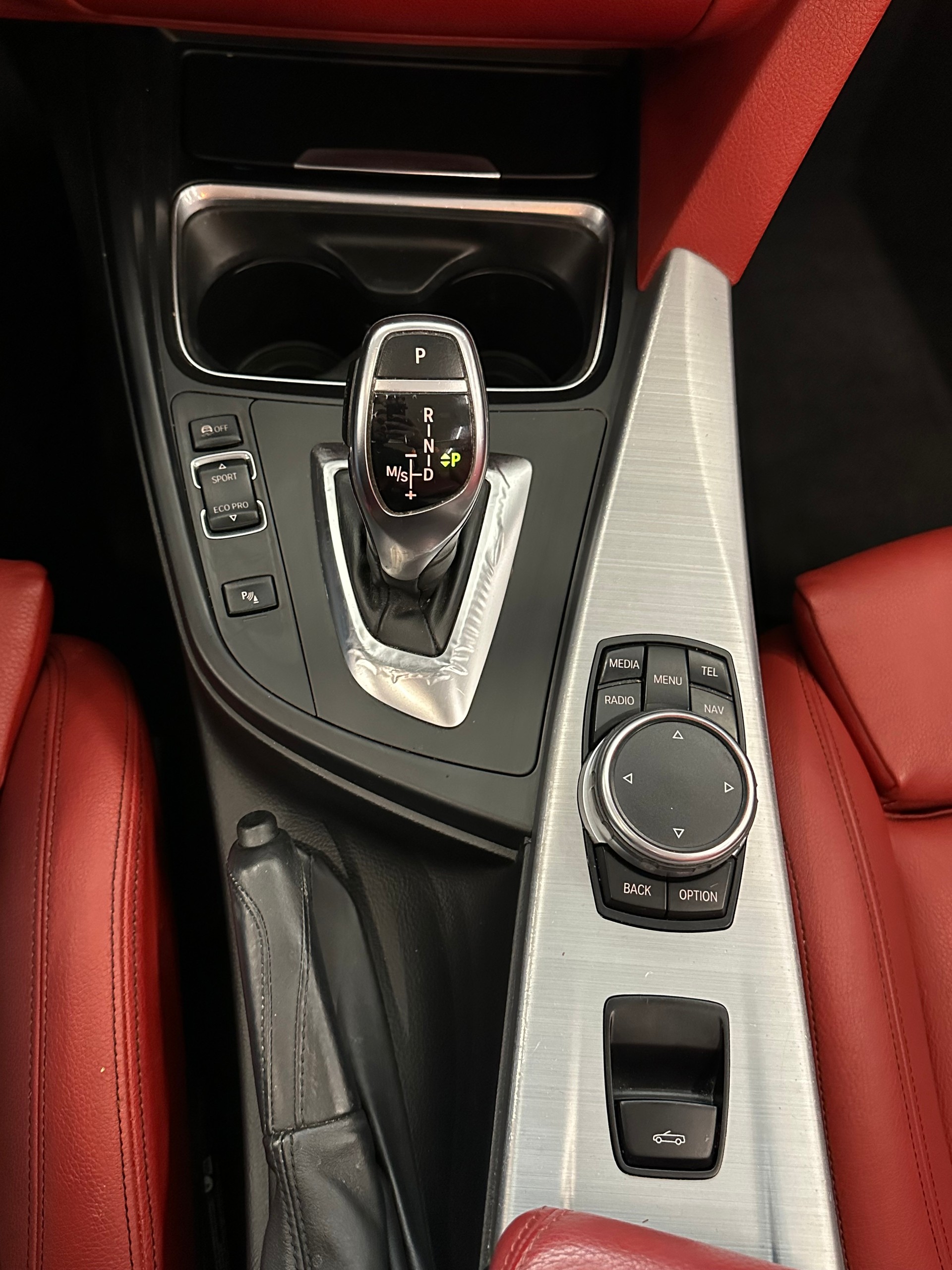 BMW 428i Cabriolet xDrive Steptronic-image-12