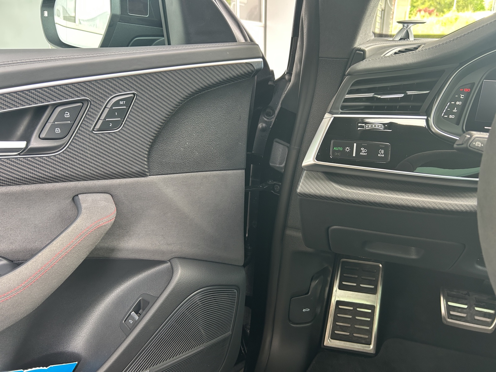 AUDI RSQ8 performance quattro-image-14