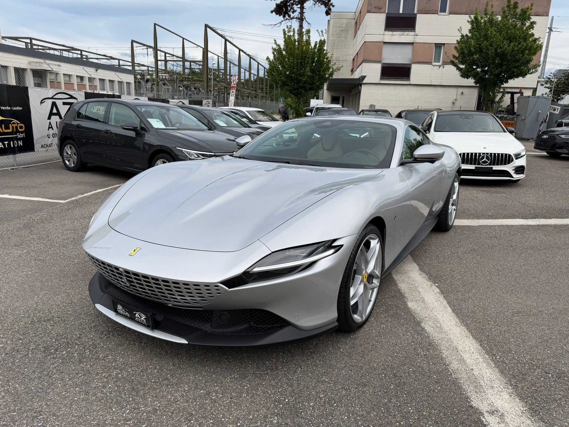 FERRARI Roma 3.9 V8 T 4 Place Garantie Ferrari 2 ans km ilimité 🇨🇭-showroom-element-1