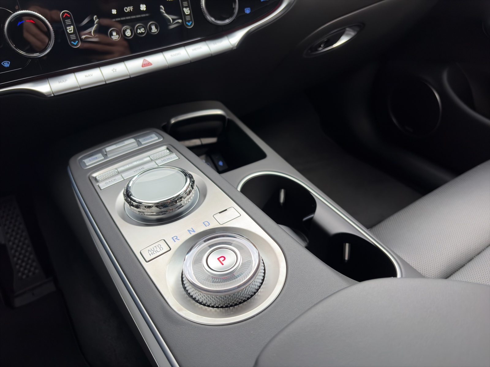 GENESIS GV70 Dual Motor Sport AWD-image-9
