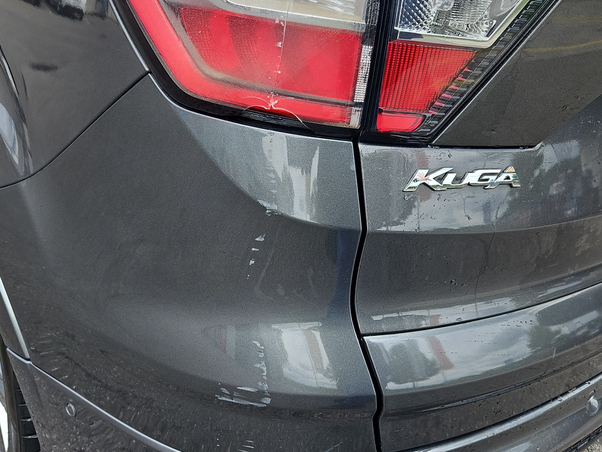 FORD Kuga 2.0 EcoBoost ST Line 4WD Automatic-image-5