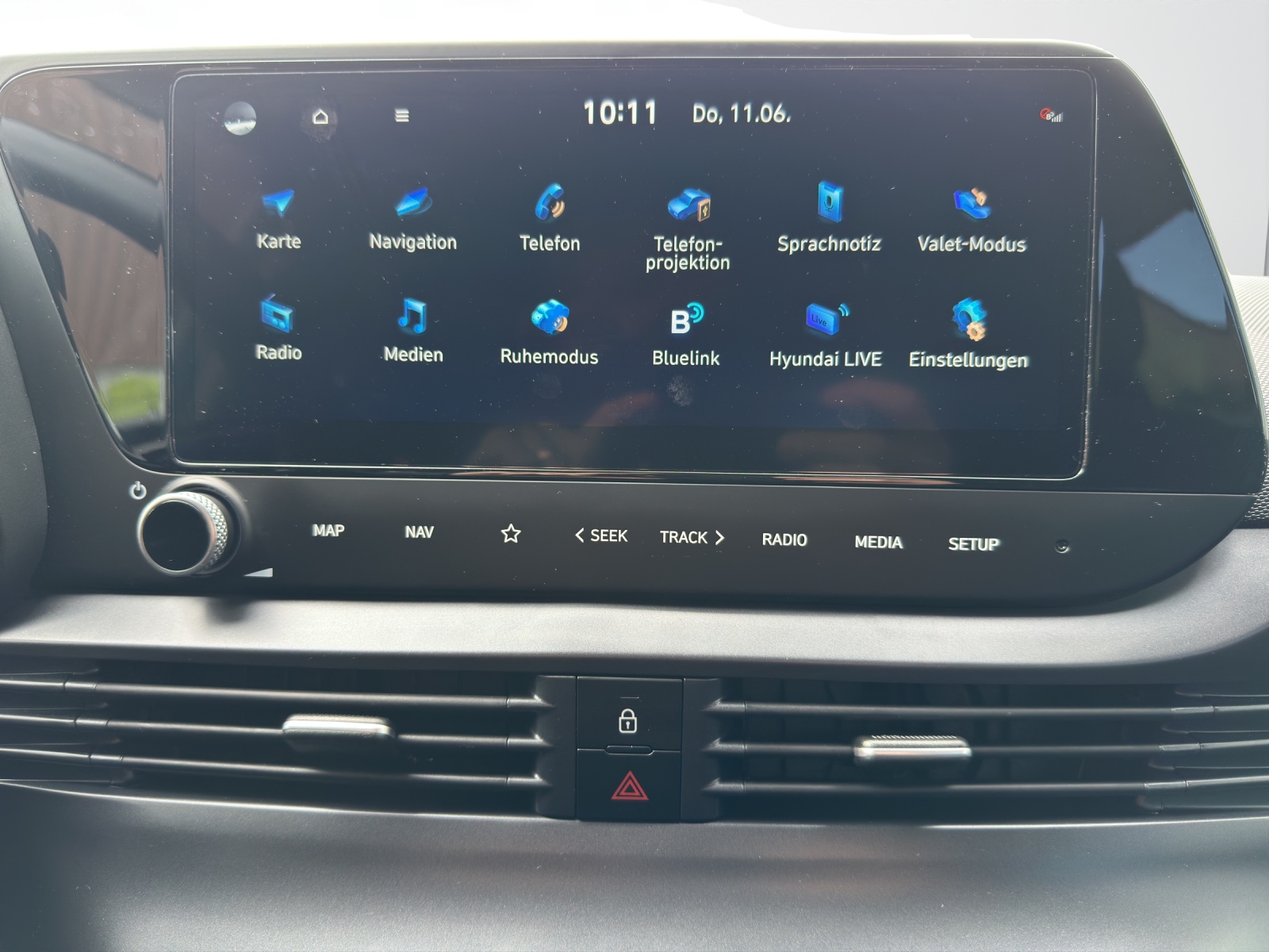 HYUNDAI i20 1.0 T-GDi Amplia Safety Pack-image-6