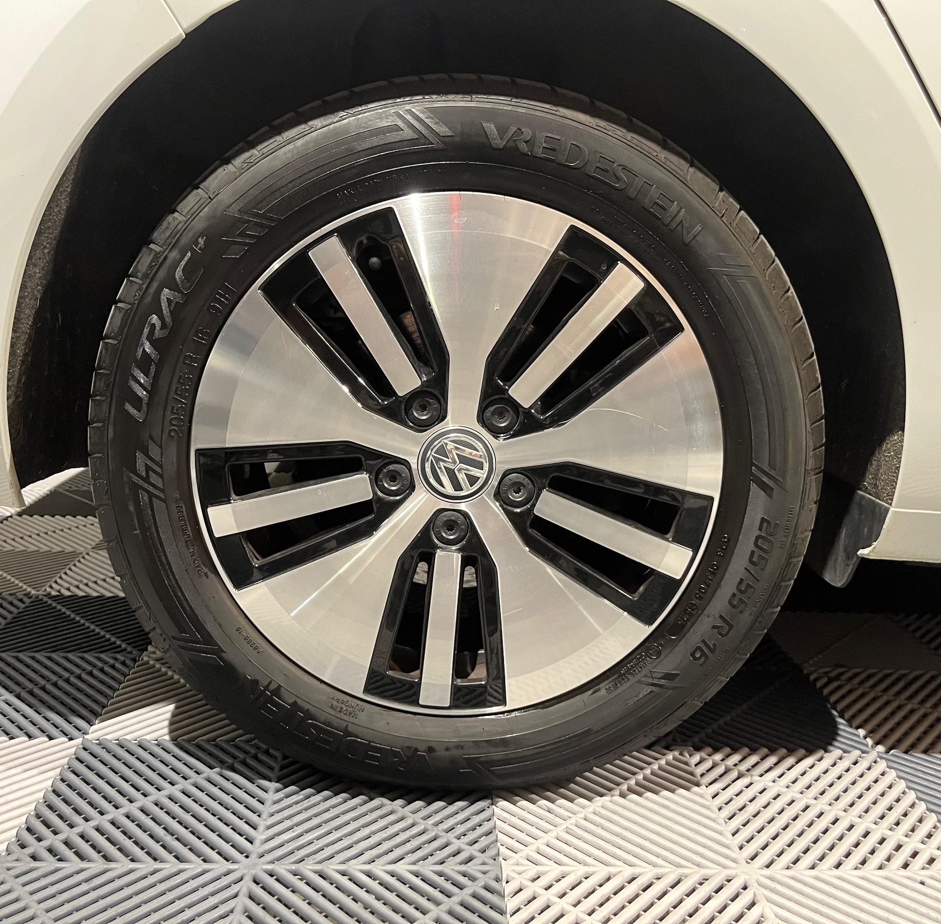 VW e-Golf phase 2-image-16