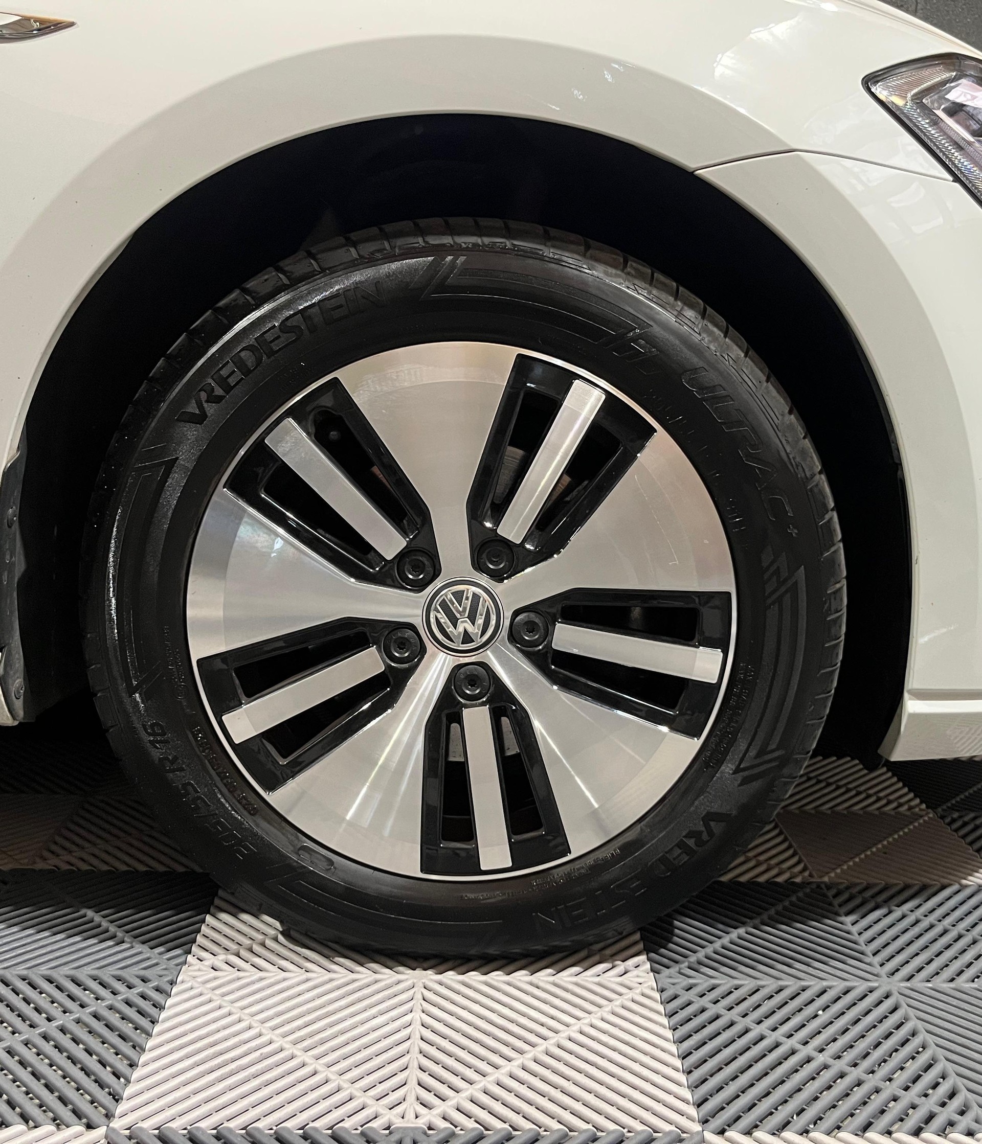VW e-Golf phase 2-image-15