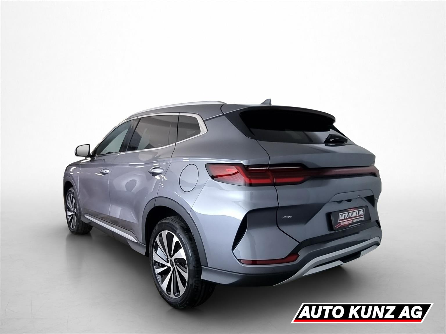 BYD Seal U DM-i Design AWD-showroom-element-3