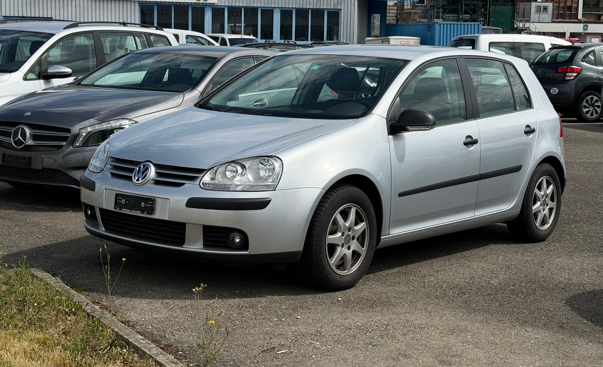 VW Golf 1.6 FSI Comfortline (Motor Problem nicht fahrbar)