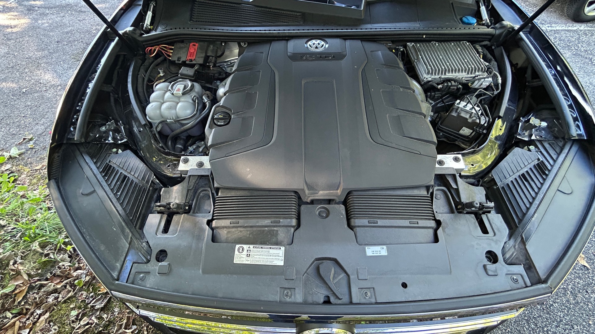 VW 4.0 V8 TDI Elegance - Vollausstattung, IQ Light, Head-up, Night Vision, Softclose, 6.7L/100km, 12M Garantie-image-14