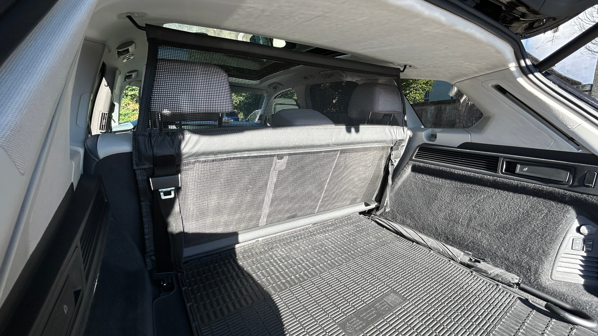 VW 4.0 V8 TDI Elegance - Vollausstattung, IQ Light, Head-up, Night Vision, Softclose, 6.7L/100km, 12M Garantie-image-12
