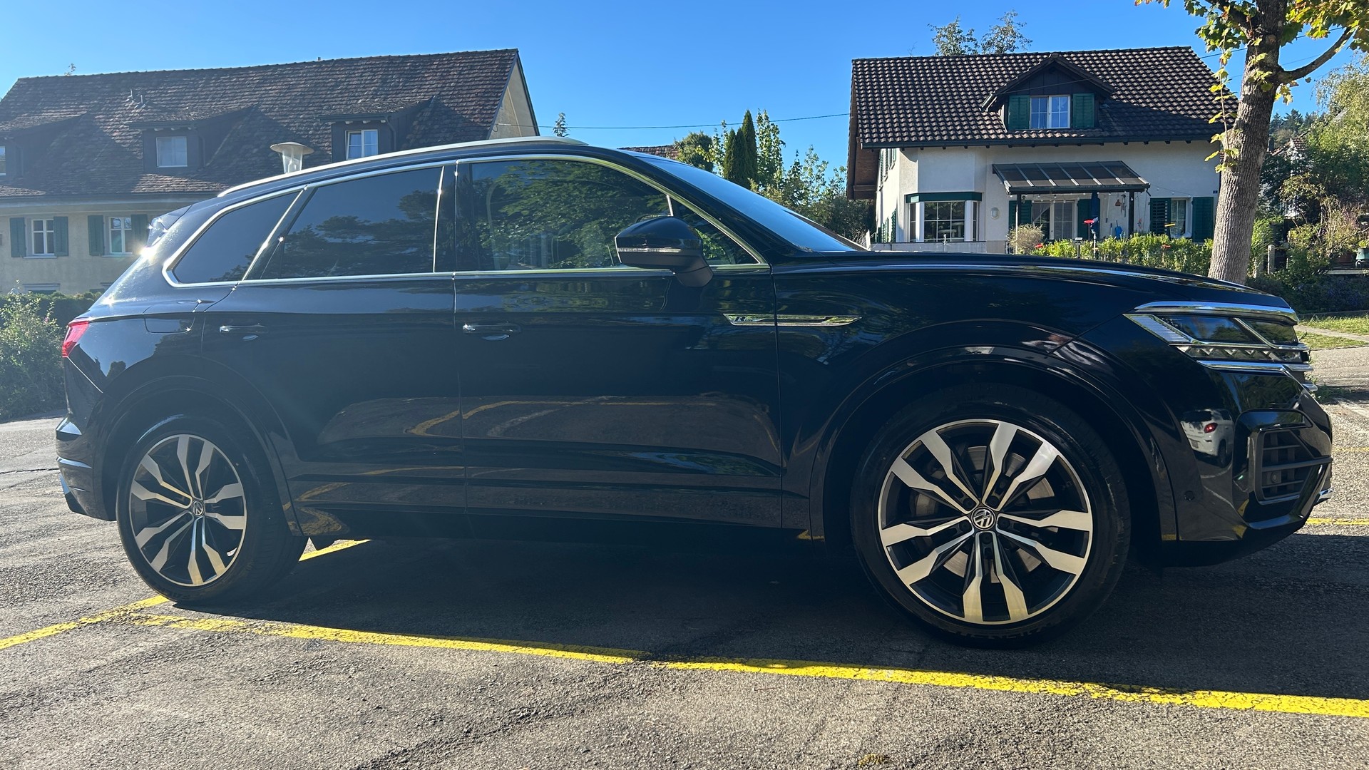 VW 4.0 V8 TDI Elegance - Vollausstattung, IQ Light, Head-up, Night Vision, Softclose, 6.7L/100km, 12M Garantie-image-3
