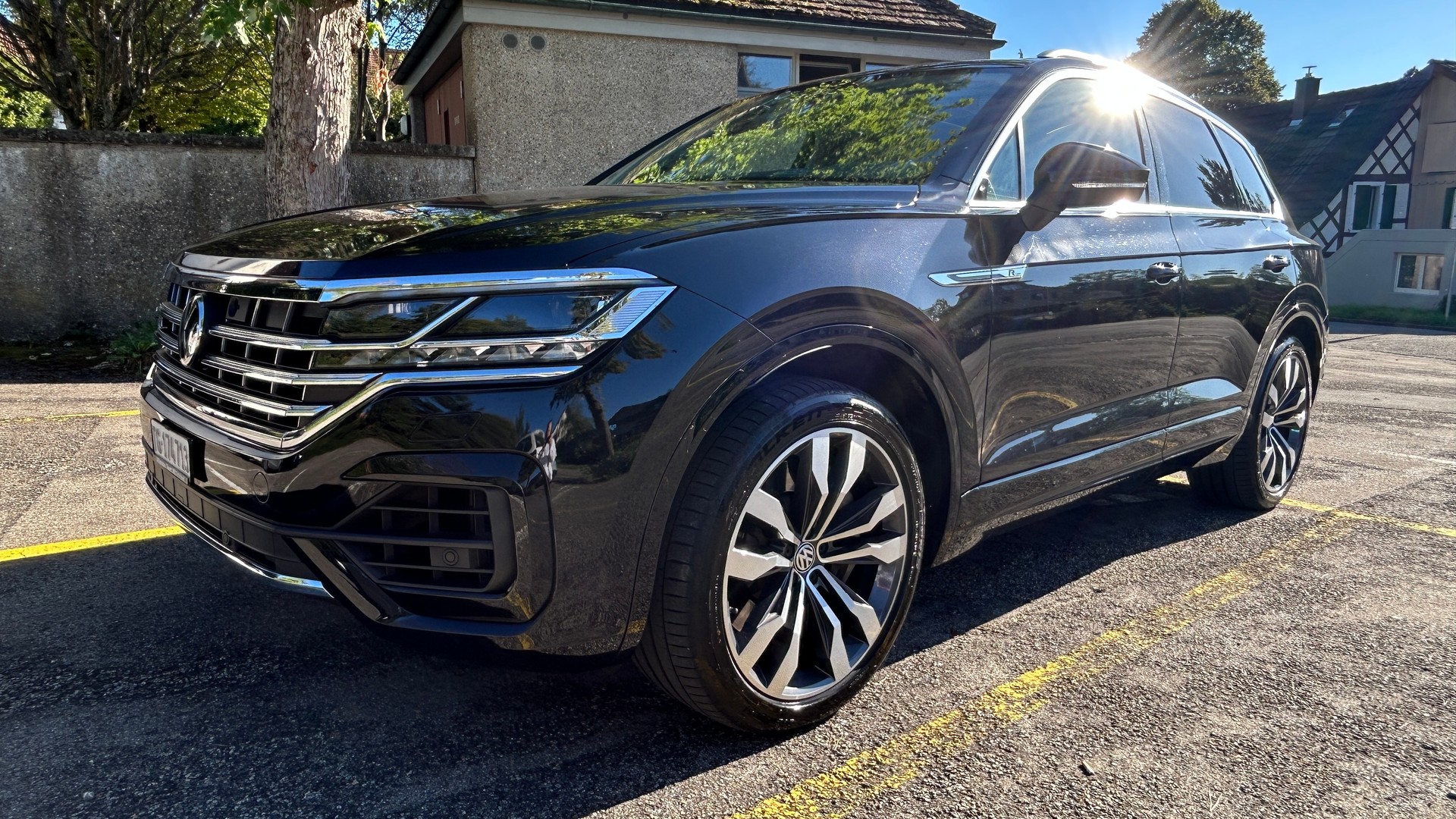 VW 4.0 V8 TDI Elegance - Vollausstattung, IQ Light, Head-up, Night Vision, Softclose, 6.7L/100km, 12M Garantie-image-1