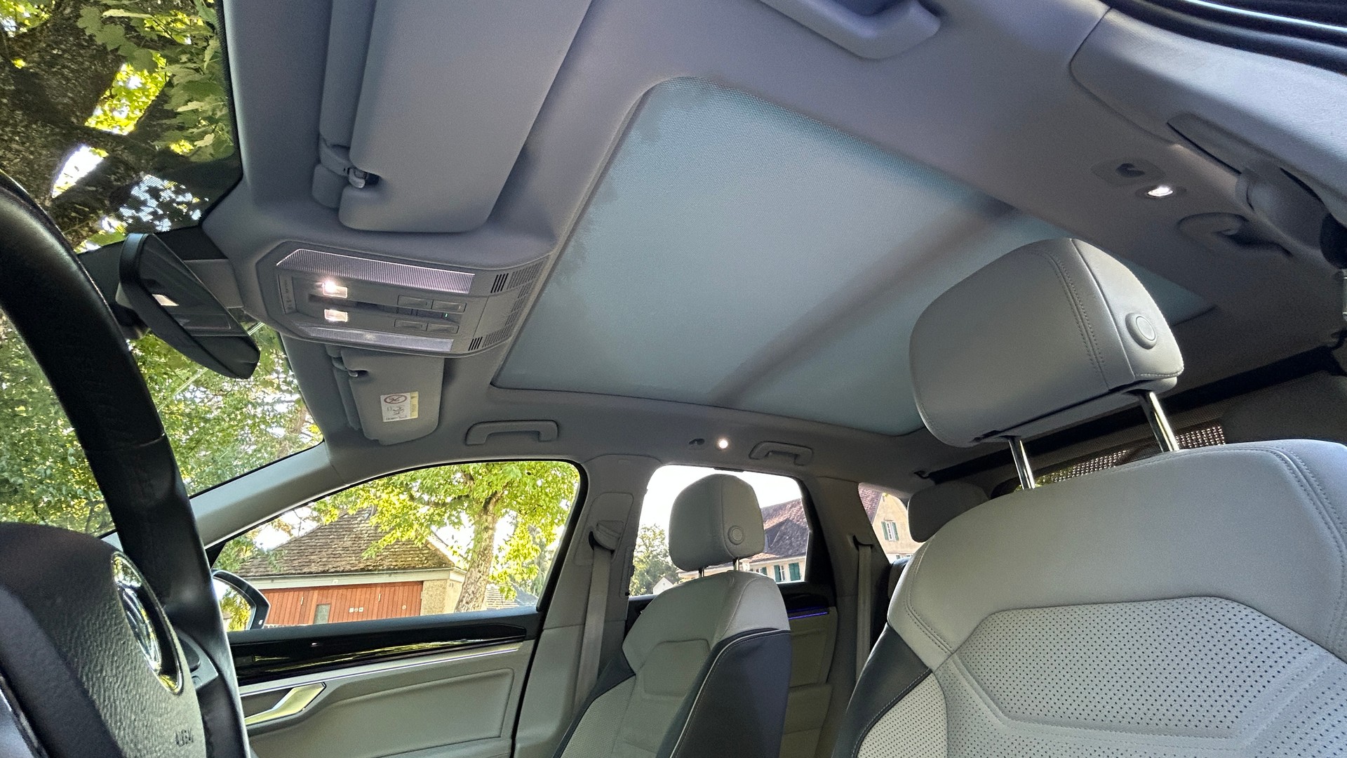VW 4.0 V8 TDI Elegance - Vollausstattung, IQ Light, Head-up, Night Vision, Softclose, 6.7L/100km, 12M Garantie-image-10