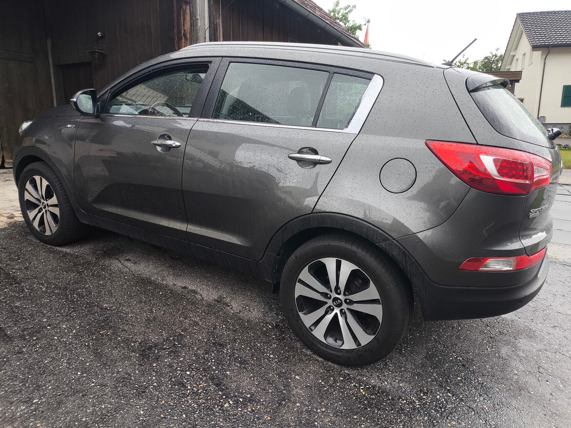 KIA Sportage 2.0 CRDi Style 4WD-image-3