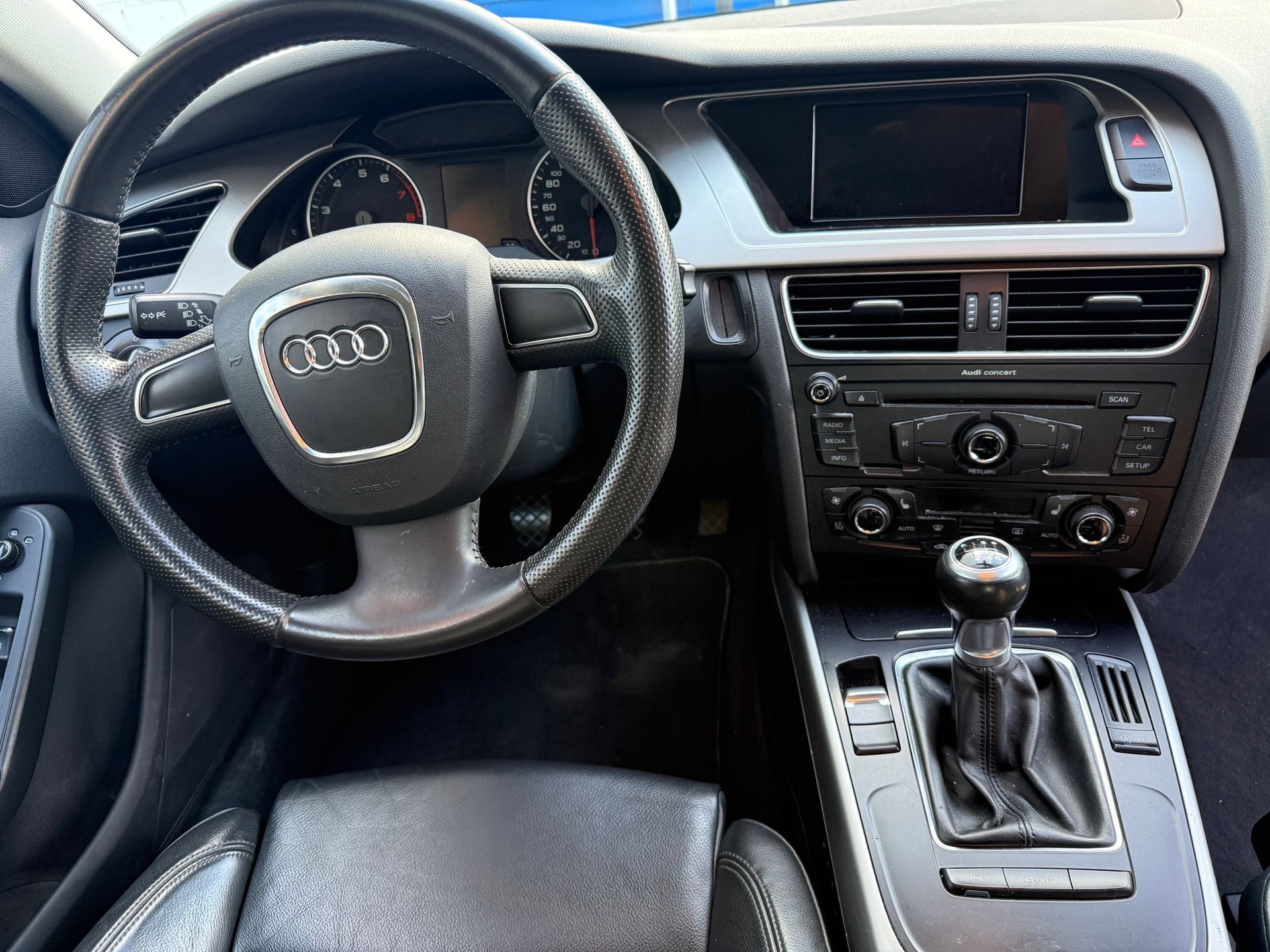 AUDI A4 Avant 2.0 TFSI quattro-image-19
