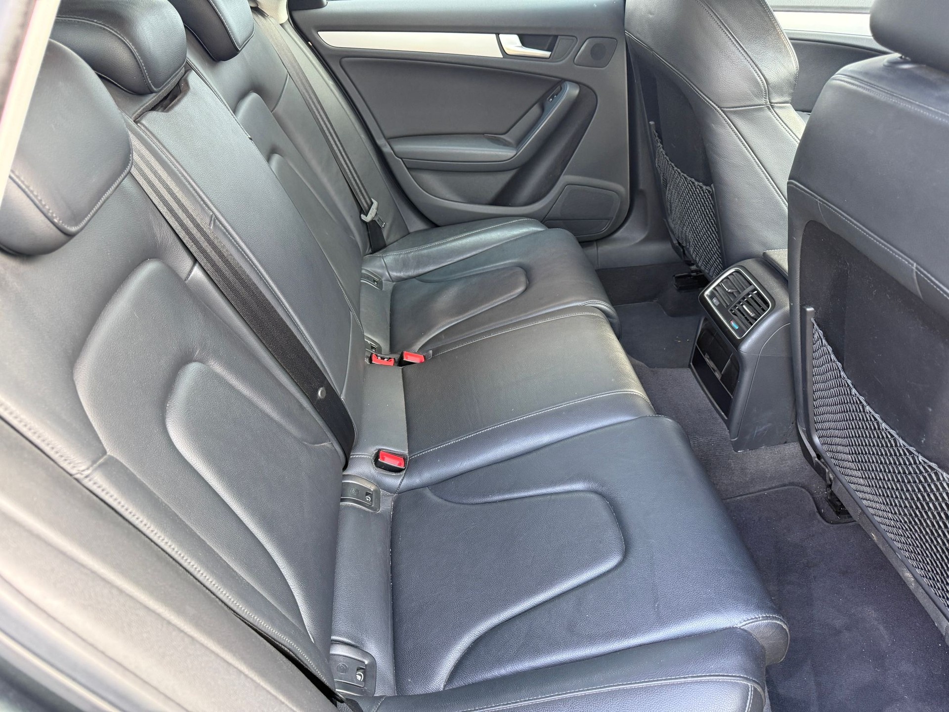 AUDI A4 Avant 2.0 TFSI quattro-image-18