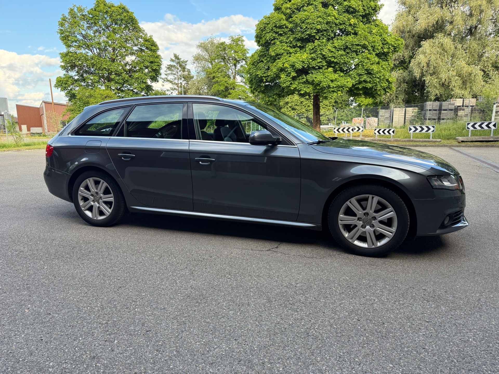 AUDI A4 Avant 2.0 TFSI quattro-image-4