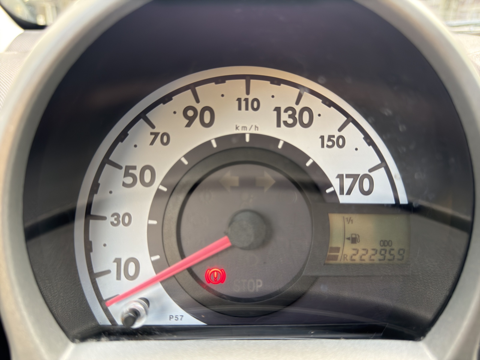 PEUGEOT 107 1.0 Trendy-image-22