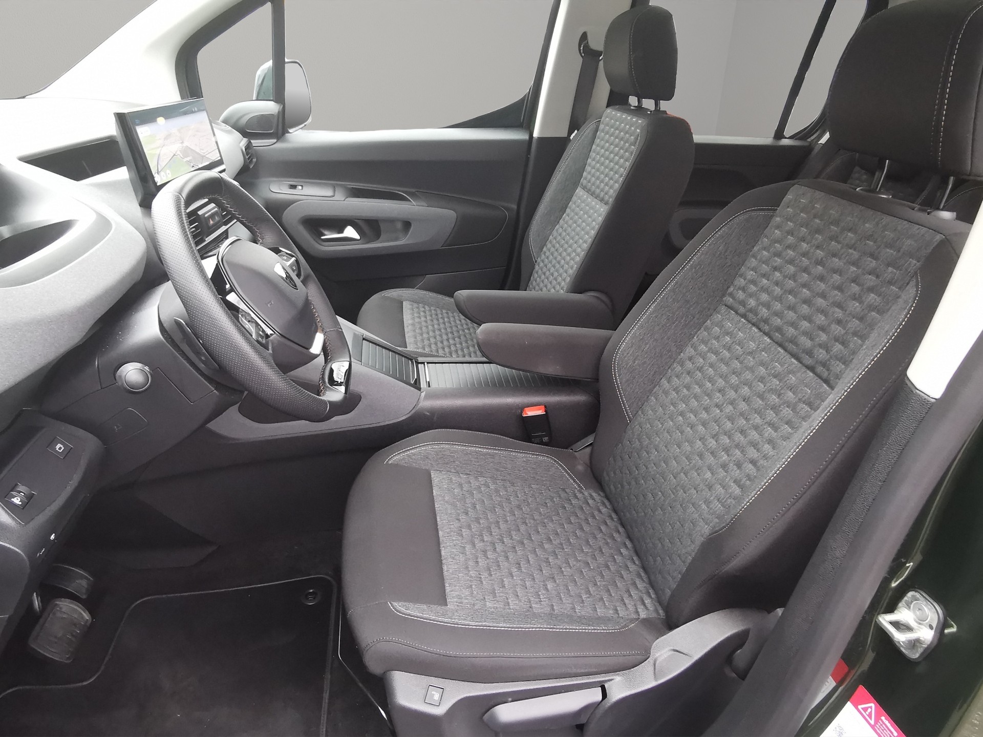 PEUGEOT Rifter 1.5 BlueHDi 130 GT-showroom-element-1