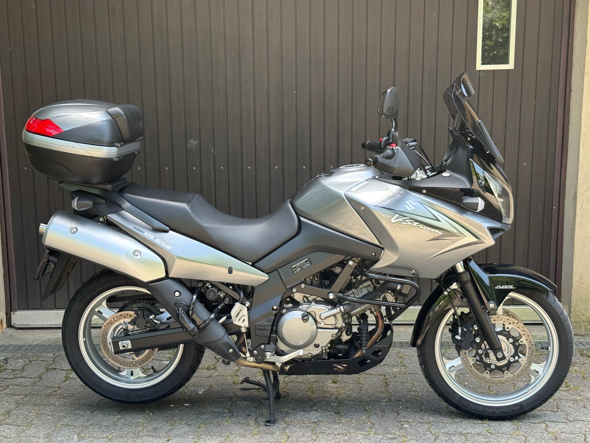 SUZUKI DL650A-image-6