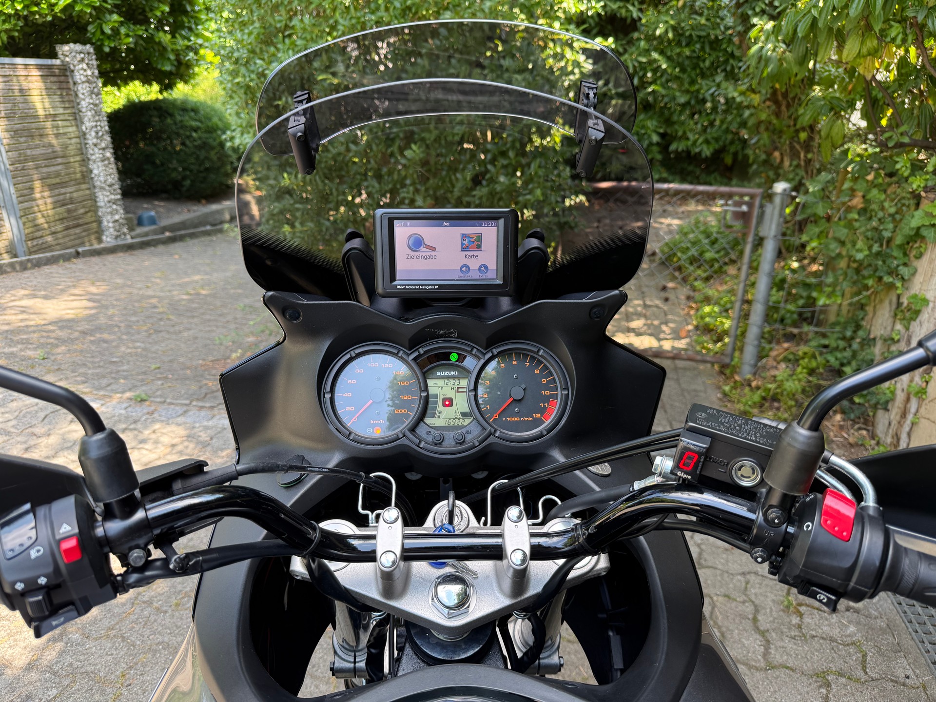 SUZUKI DL650A-image-1