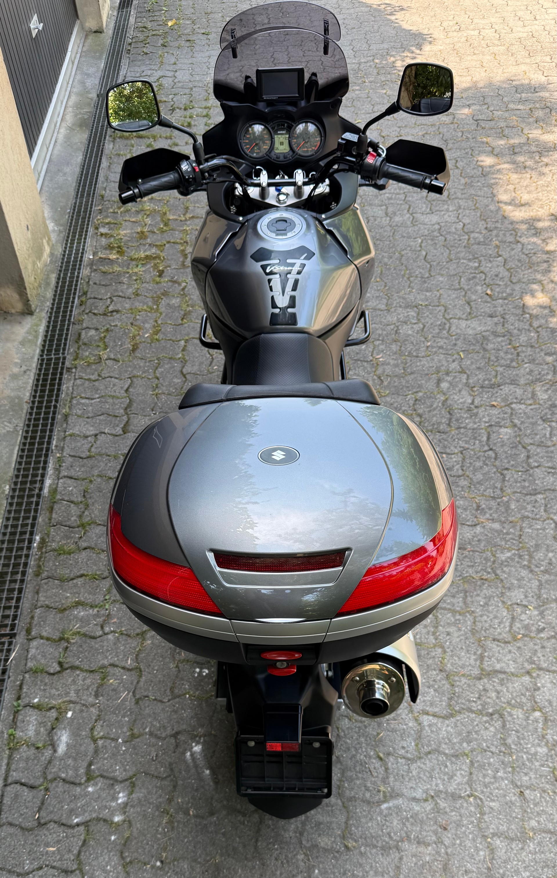 SUZUKI DL650A-image-8