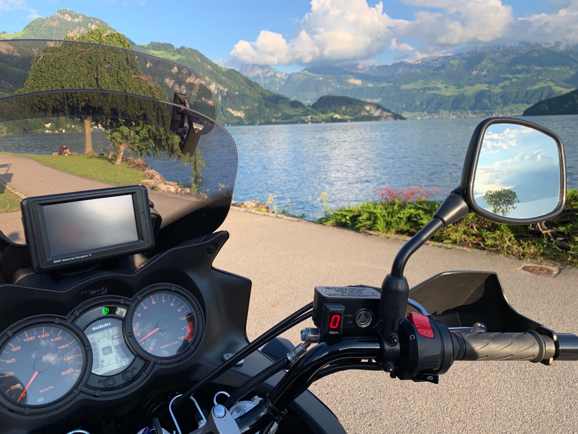 SUZUKI DL650A-image-0
