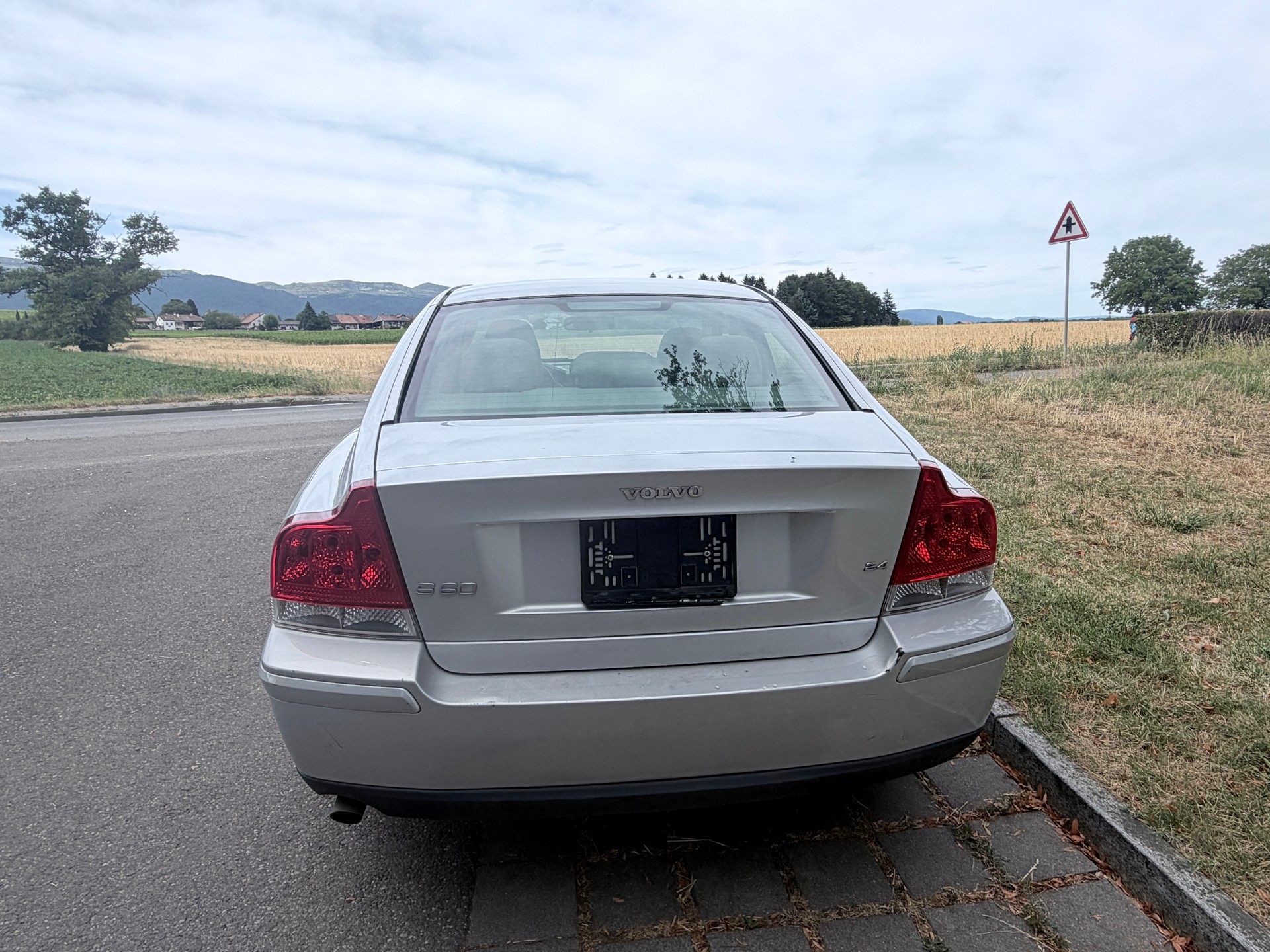 VOLVO S60 2.4 Move-image-4